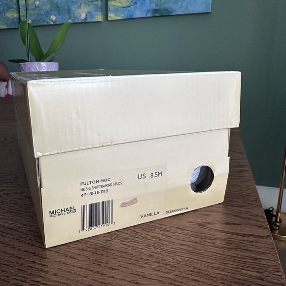 NWT! NEW! Michael Kors Fulton Studded Logo Moccasin Leather Flats Womens Vanilla - Picture 6 of 8